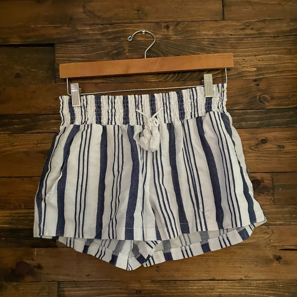 Linen shorts